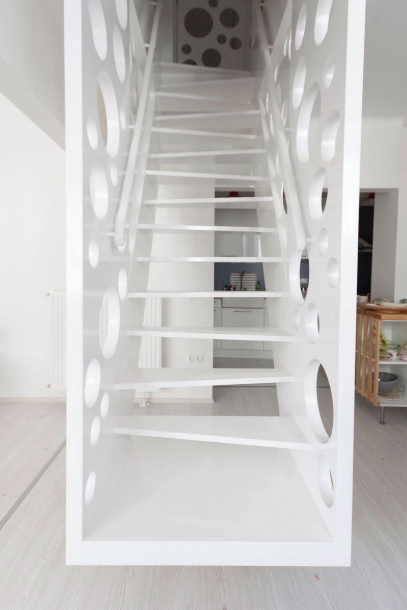 Emmental-Stairs-Apartment-03-800x1200