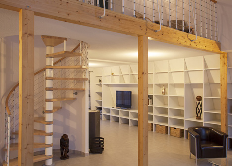 La-Maison-vague-by-Patrick-Nadeau_dezeen_52