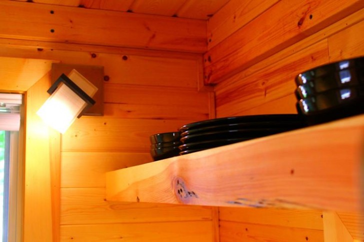 Orange-Tiny-Home-by-Vagavond6-e1396890161517