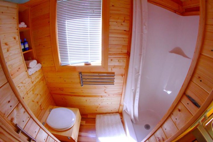 Orange-Tiny-Home-by-Vagavond7-e1396890175530