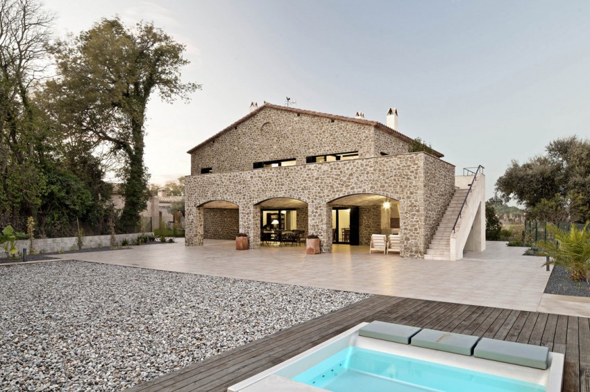 Private-House-Emporda-04-850x566