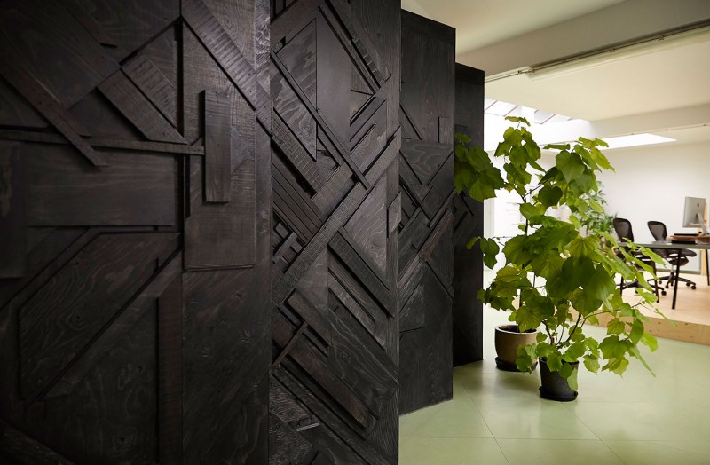 Random-Studio-Office-06-800x524