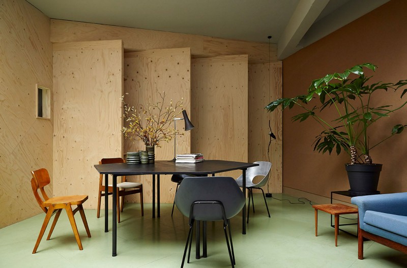 Random-Studio-Office-11-800x527