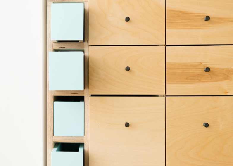 Space-saving-studio-8
