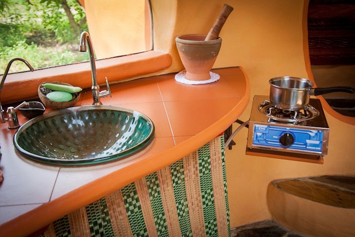 Thai-Dome-Home-by-Steve-Areen-11