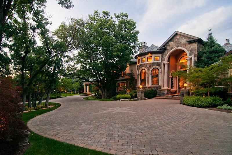 exterior-private-holiday-escape