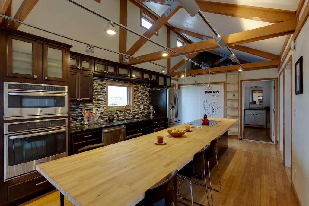 solar-energy-saving-compact-mini-house-31
