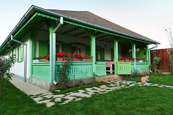 green-cottage-house 1