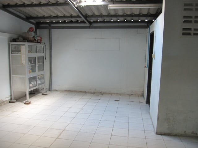R12845658-17