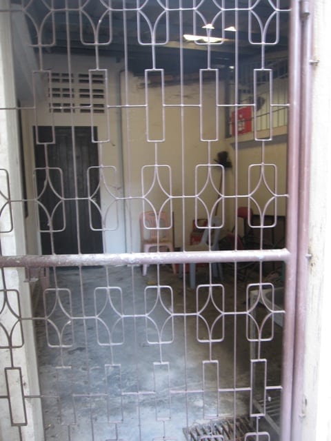 R12845658-25