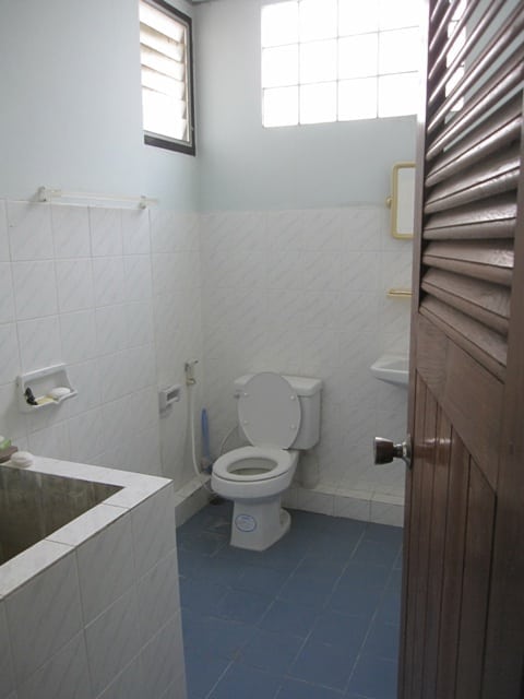 R12845658-29