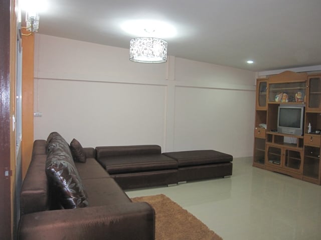 R12845658-61