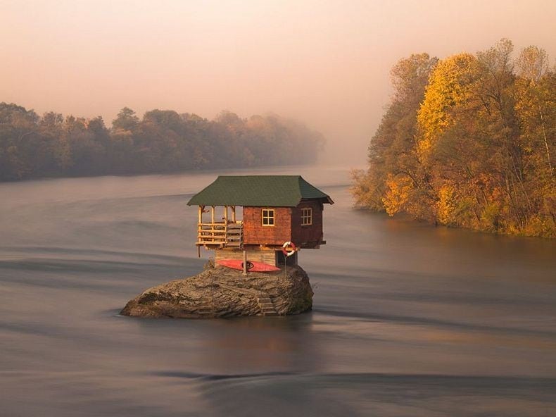 Balancing-House-In-Serbia
