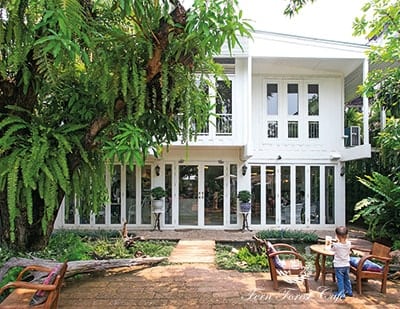 รีโนเวทบ้านไม้อายุ 40 กว่าปีให้เป็นร้านกาแฟ-06-min