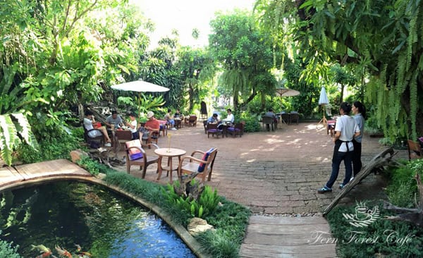 รีโนเวทบ้านไม้อายุ 40 กว่าปีให้เป็นร้านกาแฟ-62
