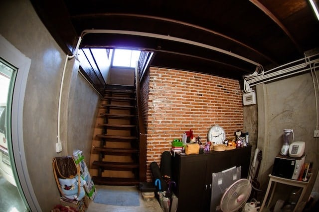 รีโนเวทบ้านครึ่งไม้ครึ่งปูนเป็นร้านกาแฟ-12