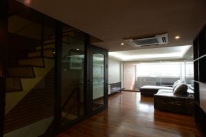 รีโนเวทตึกแถวเก่าเป็นบ้านสุดแนว