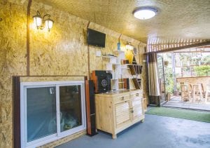 รีโนเวทหลังบ้านใหม่สไตล์ทรอปิคอล
