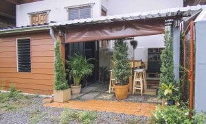 รีโนเวทหลังบ้านใหม่สไตล์ทรอปิคอล