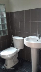 รีโนเวทห้องน้ำเก่า ให้กลับมาน่าใช้กว่าเดิม49